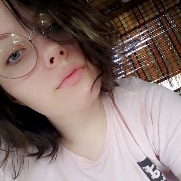 Meet your Posher, Alice - Picture 1 of 1